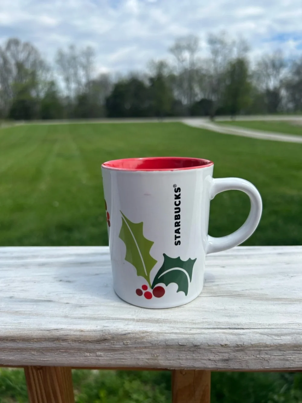 Starbucks Christmas Holly Leaf and Berry 9 oz Coffee Mug | White w/Gr & Red 2011